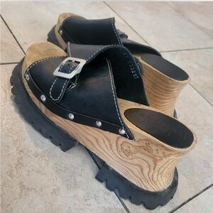 Black Leather Vintage London Underground Clogs with Wooden Sole